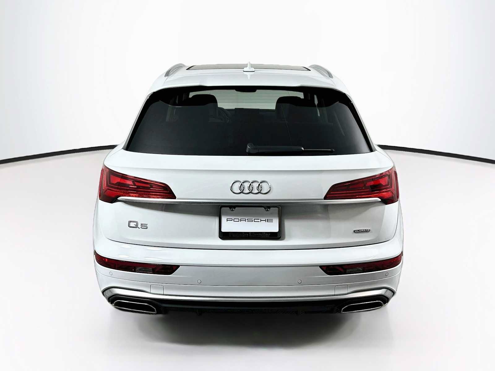 Used 2023 Audi Q5 2.0T Premium Plus w/ Premium Plus Package AWD/4WD image 10