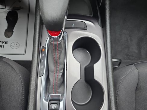 Used 2022 Chevrolet Malibu RS image 22