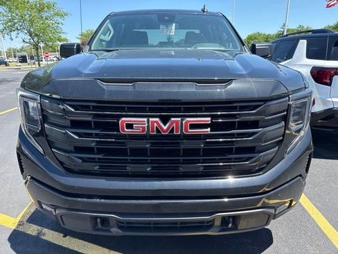 Used 2025 GMC Sierra 1500 Elevation AWD/4WD image 9
