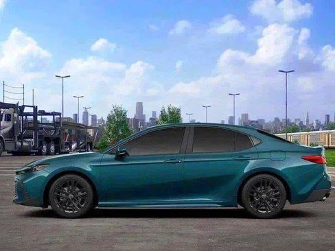 New 2026 Toyota Camry SE w/ Convenience Package AWD/4WD image 4