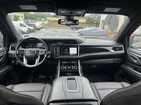Used 2022 GMC Yukon Denali AWD/4WD image 26