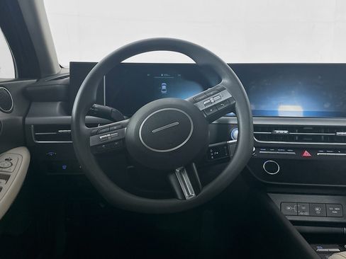 Used 2024 Hyundai Sonata SEL FWD image 18