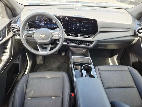 Certified 2025 Chevrolet Equinox LT w/ Convenience Package II FWD image 6