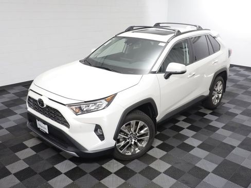 Used 2019 Toyota RAV4 Limited w/ Cold Weather Package AWD/4WD image 2