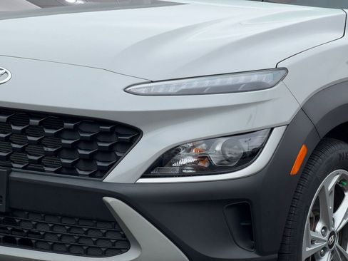 Used 2023 Hyundai Kona SEL w/ Convenience Package image 11