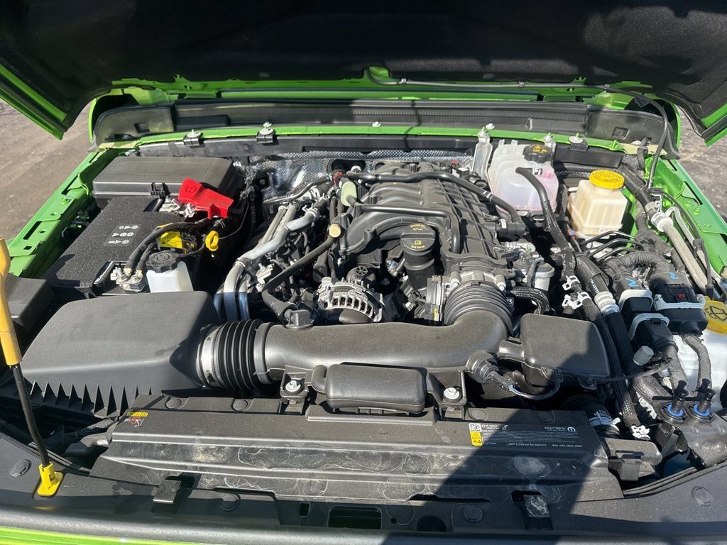 Used 2025 Jeep Gladiator Sport AWD/4WD image 17
