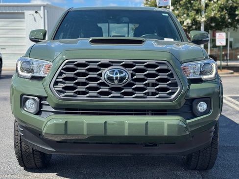 Used 2022 Toyota Tacoma TRD Sport w/ Technology Package RWD image 4