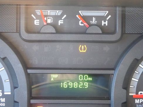 Used 2013 Ford E-350 and Econoline 350 XL image 13