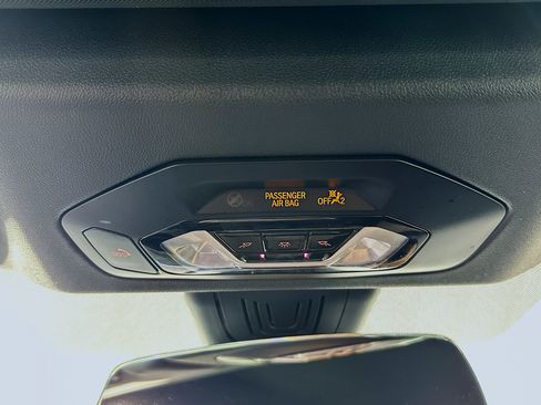 Used 2025 BMW 430i Convertible image 18