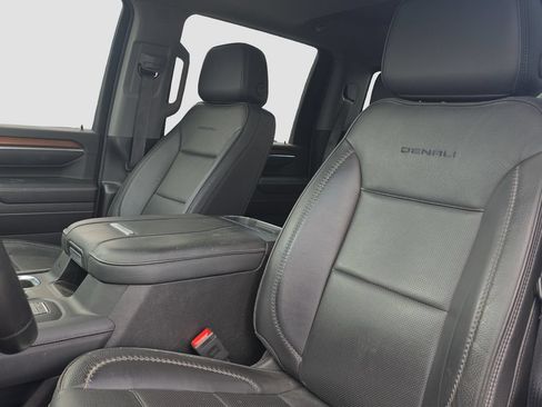 Used 2025 GMC Sierra 2500 Denali w/ Denali Reserve Package AWD/4WD image 7