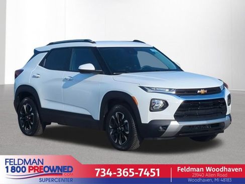 Used 2022 Chevrolet TrailBlazer LT w/ Convenience Package AWD/4WD image 1