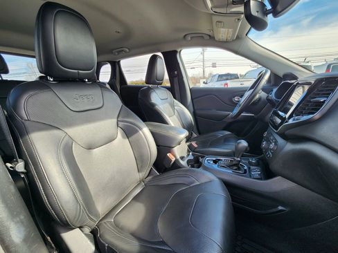 Used 2019 Jeep Cherokee Limited image 42