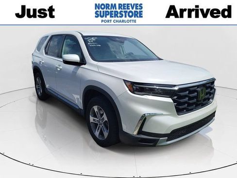 Used 2025 Honda Pilot EX-L image 1