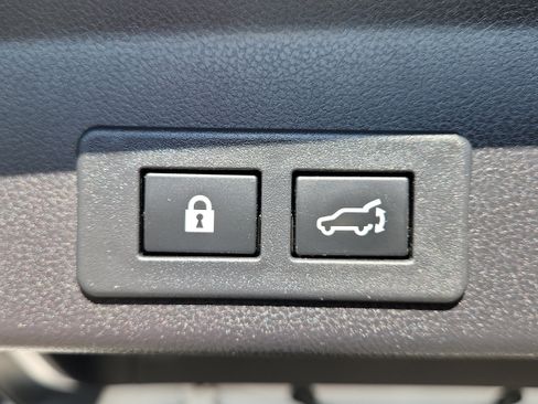 Used 2022 Subaru Ascent Limited w/ Technology Package AWD/4WD image 28