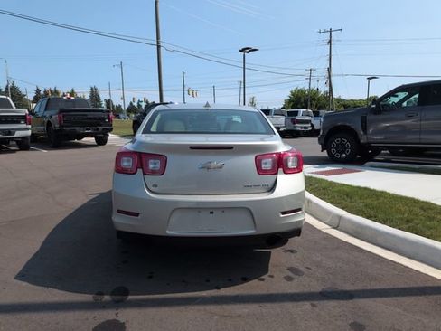Used 2014 Chevrolet Malibu LTZ FWD image 4