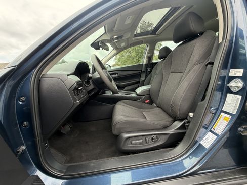 Used 2023 Honda Accord EX image 11