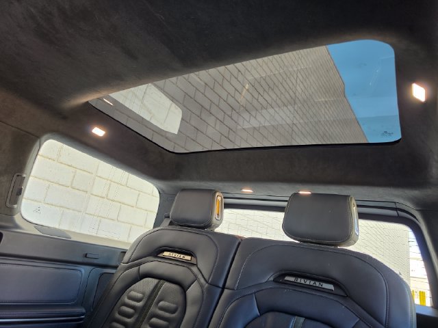 Used 2022 Rivian R1S Launch Edition Quad AWD/4WD image 64