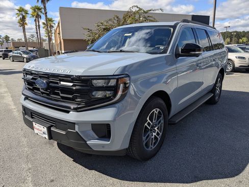 Certified 2025 Ford Expedition Max Active image 9