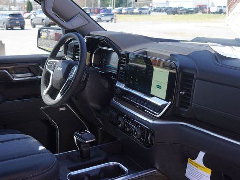 New 2026 Chevrolet Silverado 1500 LT Trail Boss w/ Convenience Package II AWD/4WD image 31