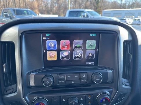 Used 2018 Chevrolet Silverado 1500 LT w/ All Star Edition image 45