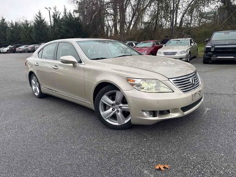 Used 2010 Lexus LS 460 image 2