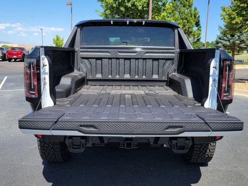 New 2025 GMC Hummer EV 3X w/ Extreme Off-Road Package image 16