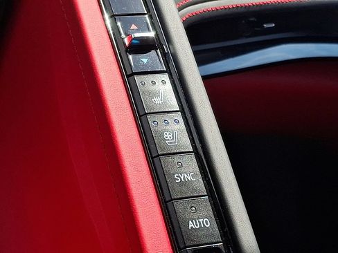 Used 2024 Chevrolet Corvette Stingray Premium Conv w/ Z51 Performance Package RWD image 22
