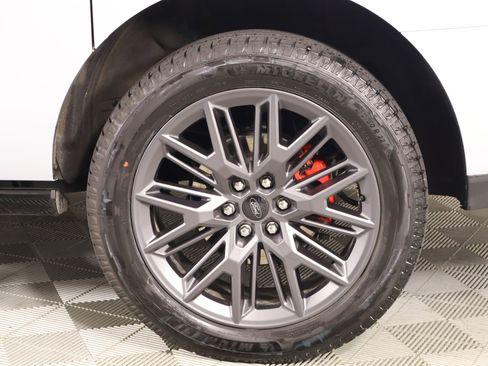 Used 2025 Ford Expedition Max Platinum w/ Stealth Performance Package image 21