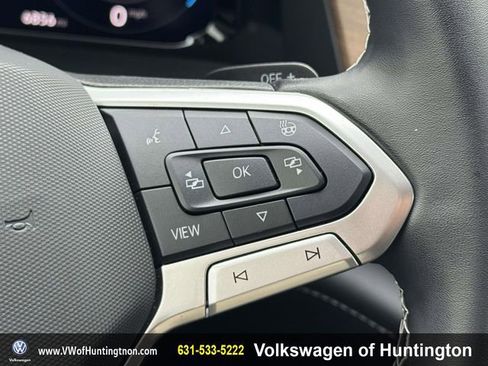 Certified 2025 Volkswagen Atlas SE image 21