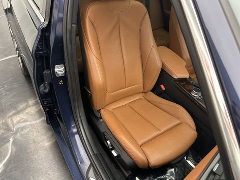 Used 2017 BMW 330i xDrive Wagon AWD/4WD image 9