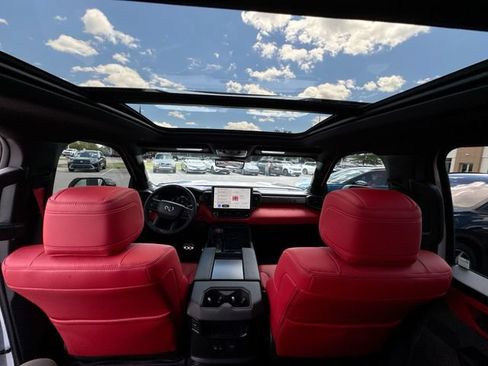 Used 2025 Toyota Tundra TRD Pro AWD/4WD image 20
