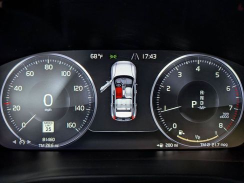 Used 2019 Volvo XC40 T5 Momentum AWD/4WD image 17