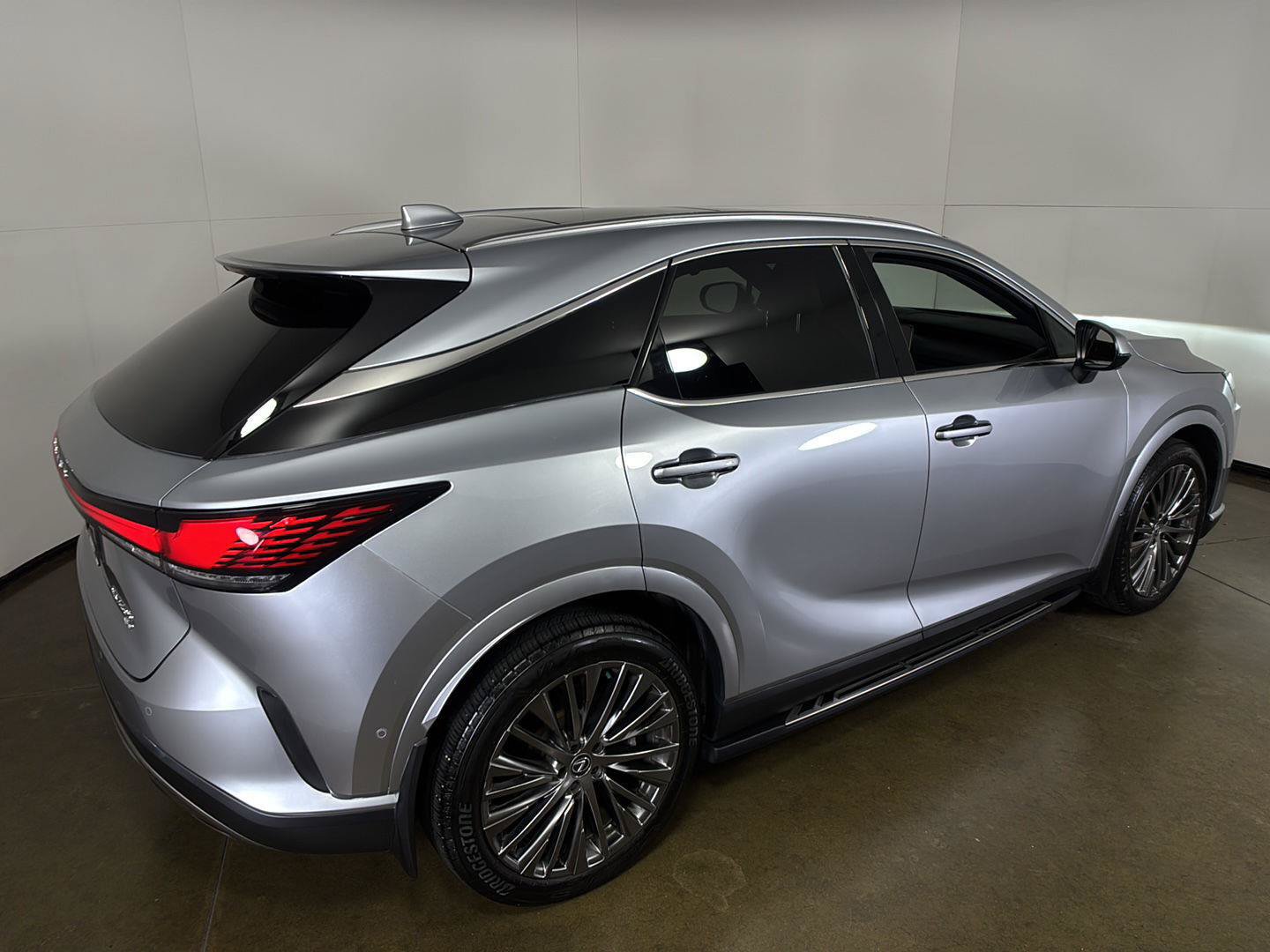 Used 2024 Lexus RX 350 w/ Convenience Package AWD/4WD image 11