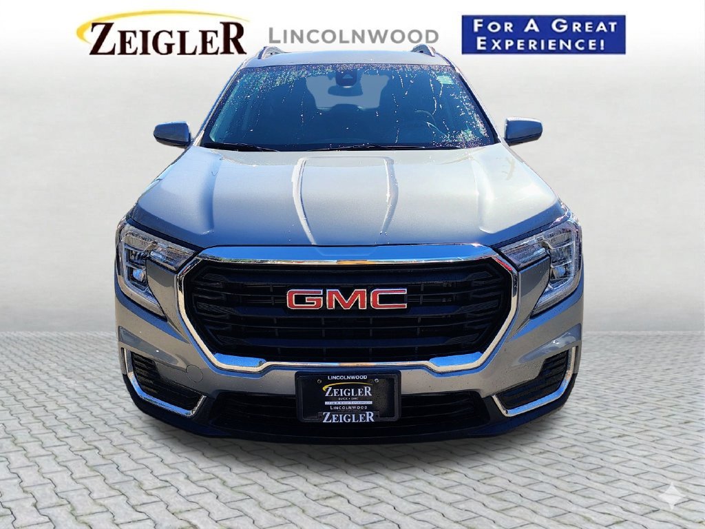 Used 2024 GMC Terrain SLE w/ Driver Convenience Package AWD/4WD image 4