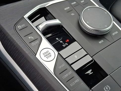 Certified 2025 BMW 230i xDrive Coupe w/ Convenience Package image 15