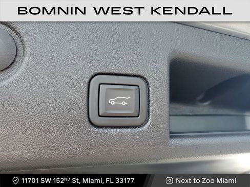 Used 2024 Chevrolet Equinox Premier image 13