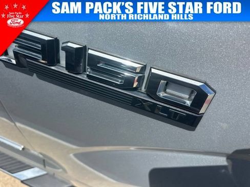 Used 2017 Ford F150 XLT w/ Equipment Group 302A Luxury RWD image 6