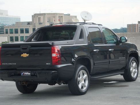 Used 2012 Chevrolet Avalanche LT w/ All-Star Edition image 39