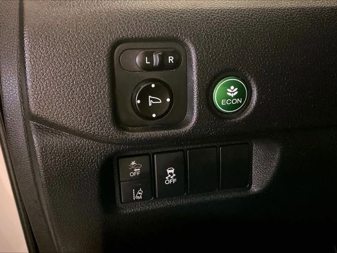 Used 2020 Honda Pilot LX image 32