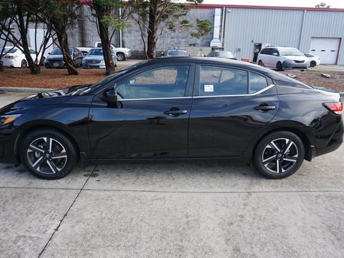Used 2025 Nissan Sentra SV w/ All-Weather Package FWD image 16