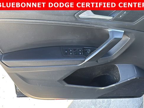 Used 2021 Volkswagen Tiguan SE R-Line image 12