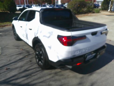 Used 2025 Hyundai Santa Cruz SE image 9