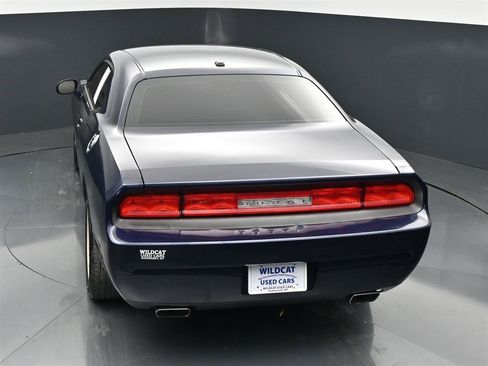 Used 2013 Dodge Challenger SXT RWD image 23