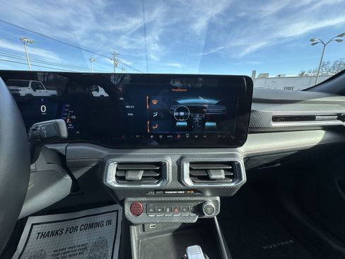 Used 2025 Ford Mustang GT Premium image 19