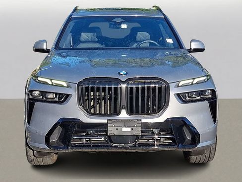 Used 2024 BMW X7 xDrive40i w/ M Sport Package AWD/4WD image 2