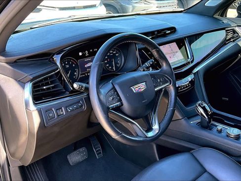 Used 2023 Cadillac XT6 Premium Luxury w/ Technology Package image 17