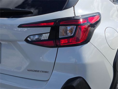 Used 2024 Subaru Crosstrek 2.0i Premium image 13