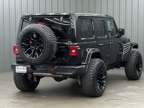 Used 2025 Jeep Wrangler Unlimited Sahara w/ Safety Group AWD/4WD image 5