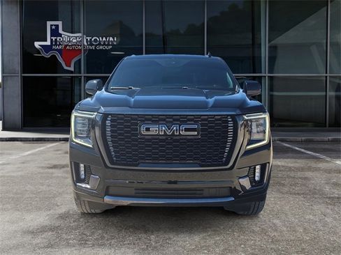 Used 2023 GMC Yukon XL Denali Ultimate image 8