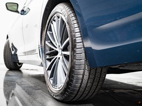 Used 2023 BMW 540i xDrive image 42